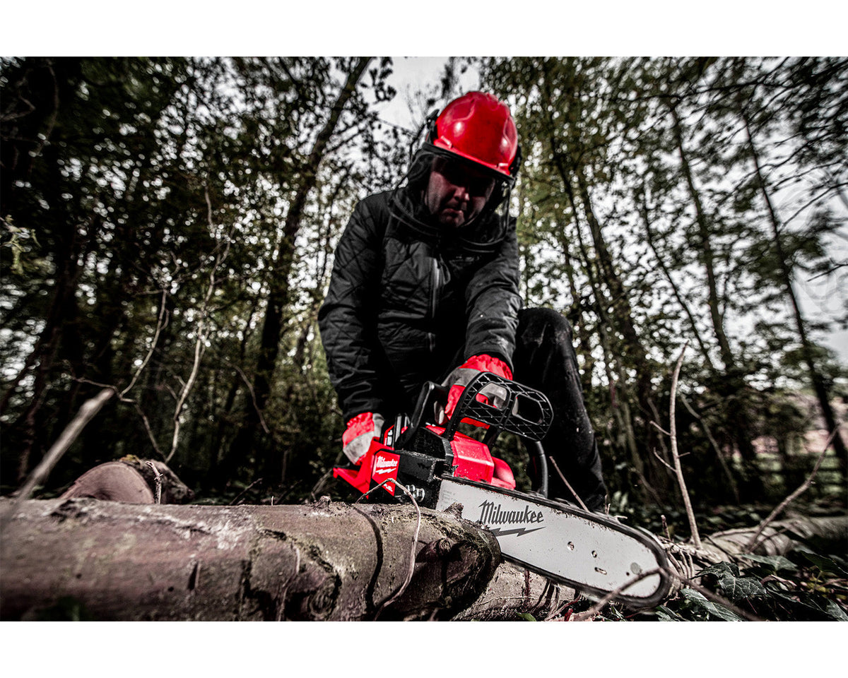 MILWAUKEE® M18 FUEL™ 30 cm Akku-Kettensägen-Set
